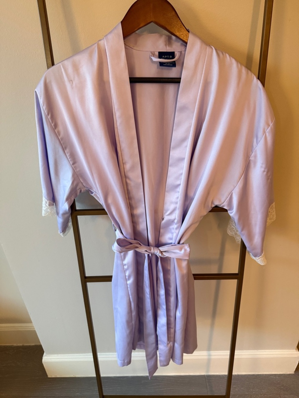 Apt. 9 Lilac Satin Short Robe with Lace Trim
